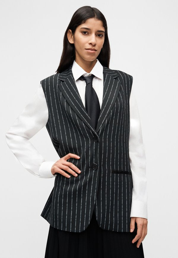 KARL LAGERFELD ELONGATED PINSTRIPE
