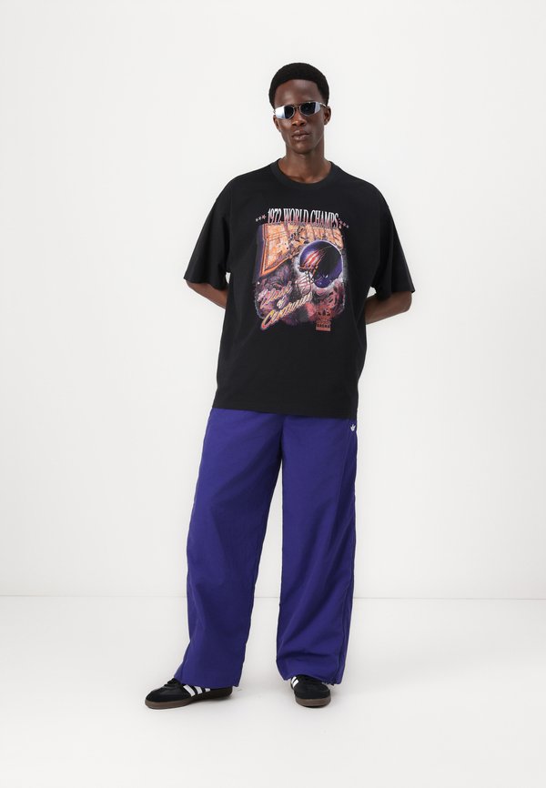 adidas Originals GRAPHIC TEE