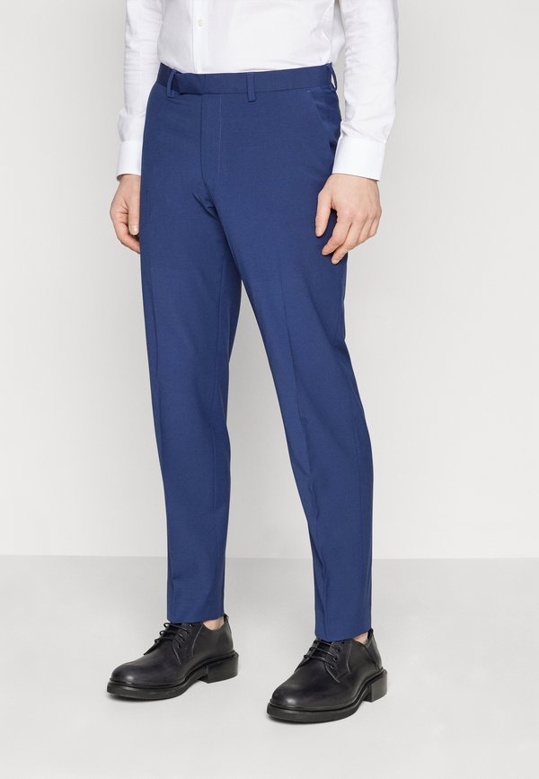 Isaac Dewhirst THE PREMIUM NOTCH FASHION SUIT