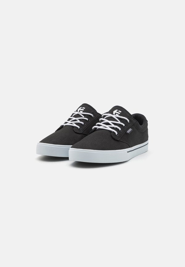 Etnies