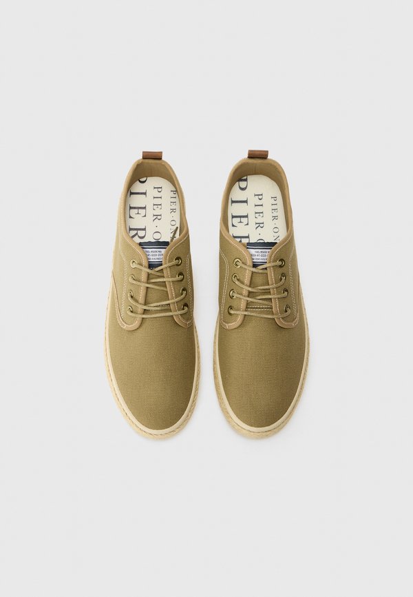 Pier One by Zalando