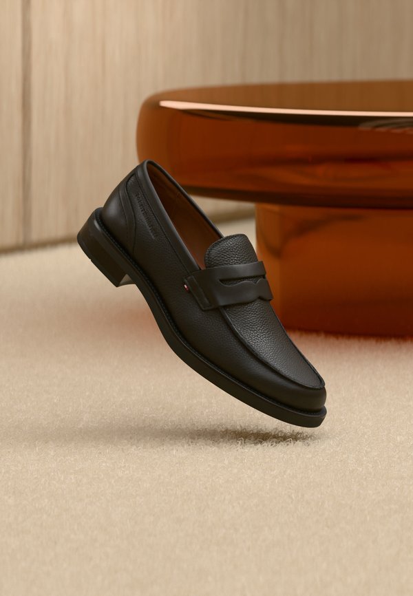 Tommy Hilfiger LOAFER - Smart slip-ons - black