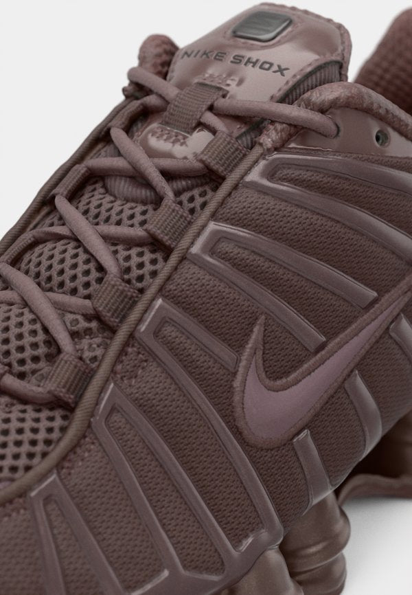 Nike Sportswear SHOX SE
