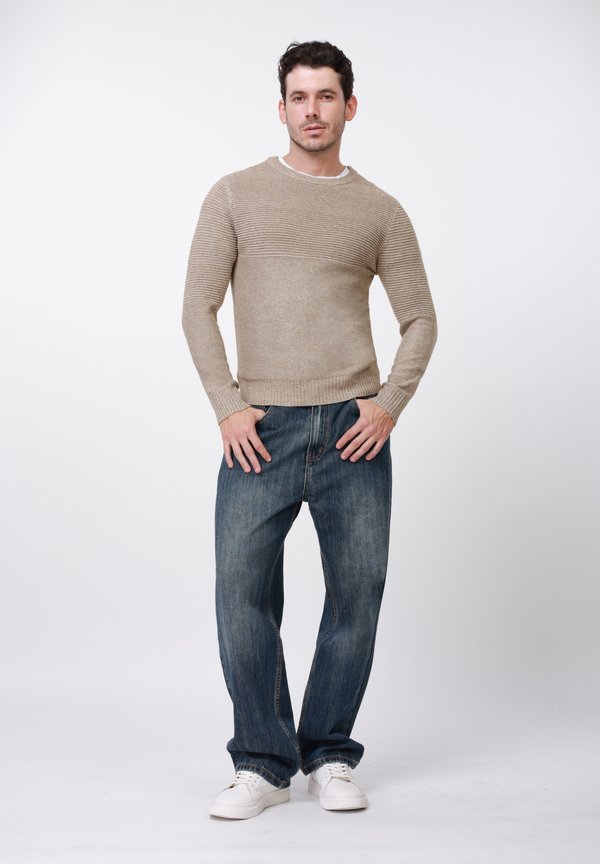 Pier One by Zalando