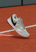 Nike Performance COURT LITE 4 HC - Multicourt tennis shoes - white/black/light silver-coloured/steam