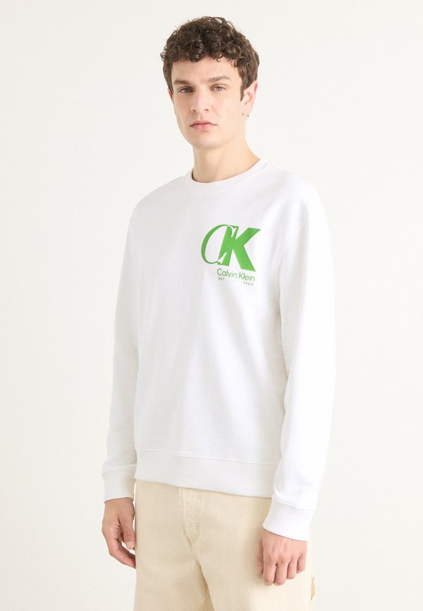 Calvin Klein OVERLAP