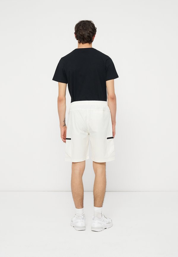 Ellesse BULLSEYE