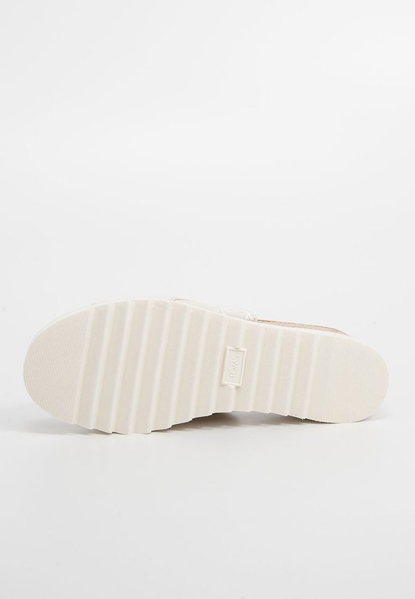 TOMS DIANA