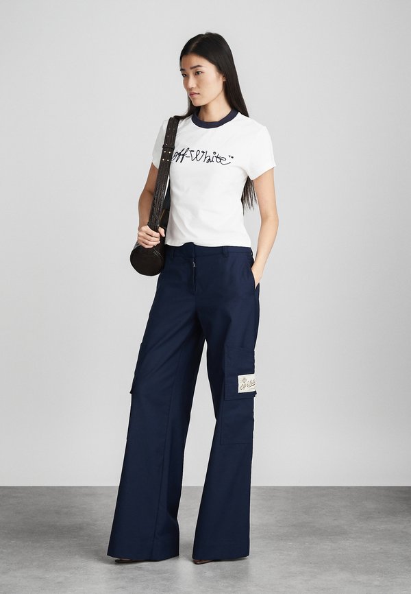 OFF-WHITE SCRIPT LOGO FITTED FITTED TEE
