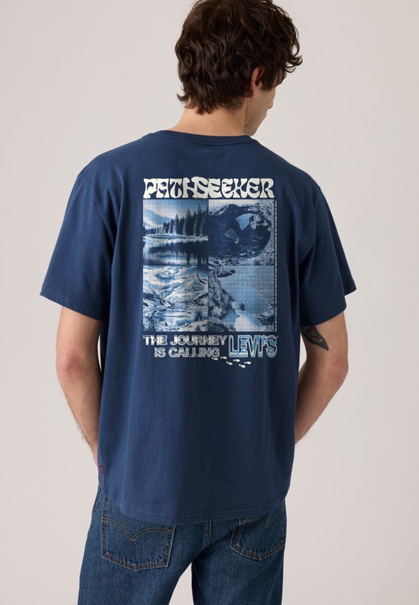 Levi's® RELAXED FIT TEE