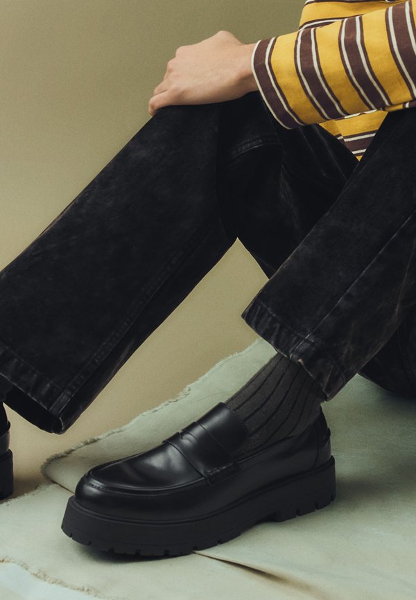 Bershka CHUNKY - LOAFERS - Smart slip-ons - black