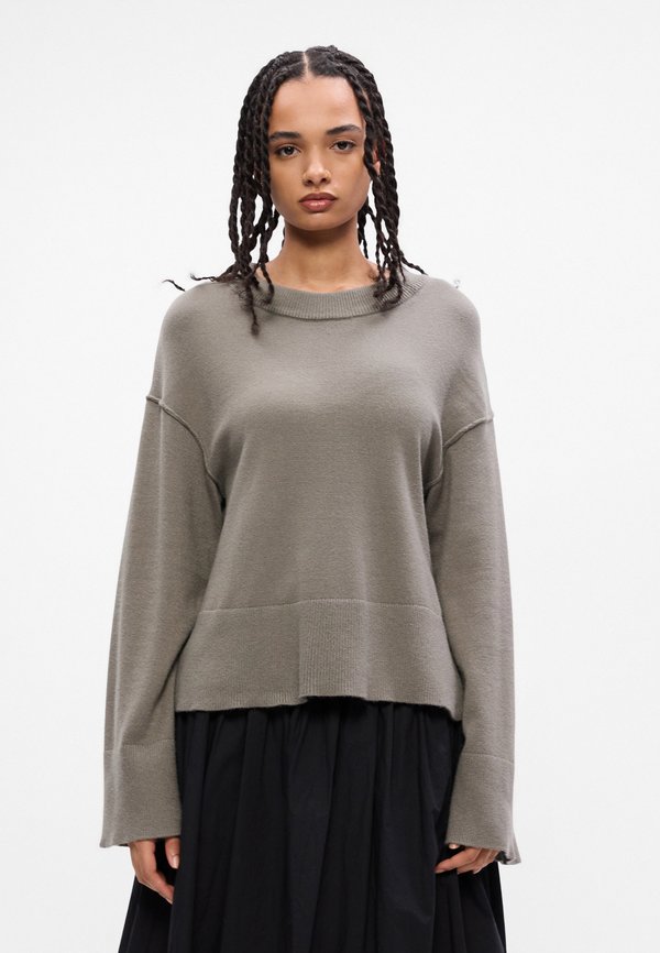 Gina Tricot SWEATER
