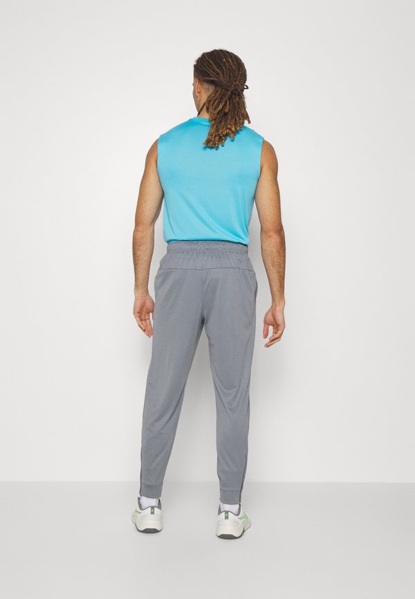 Nike Performance TOTALITY