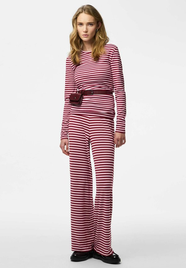 Pieces PCLAYA STRIPED LONG SLEEVED TOP