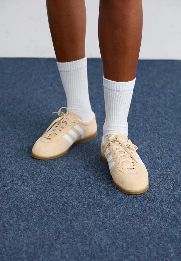adidas Originals GAZELLE LO PRO W