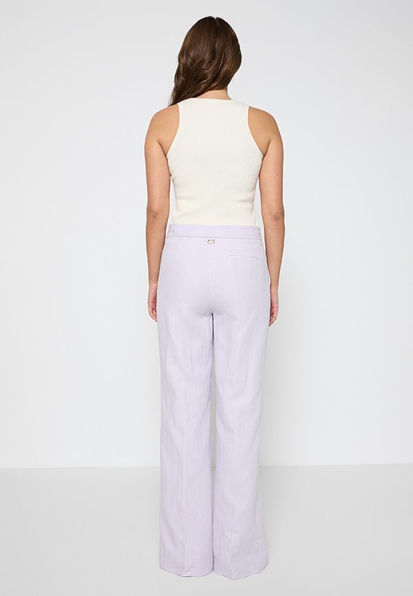TWINSET