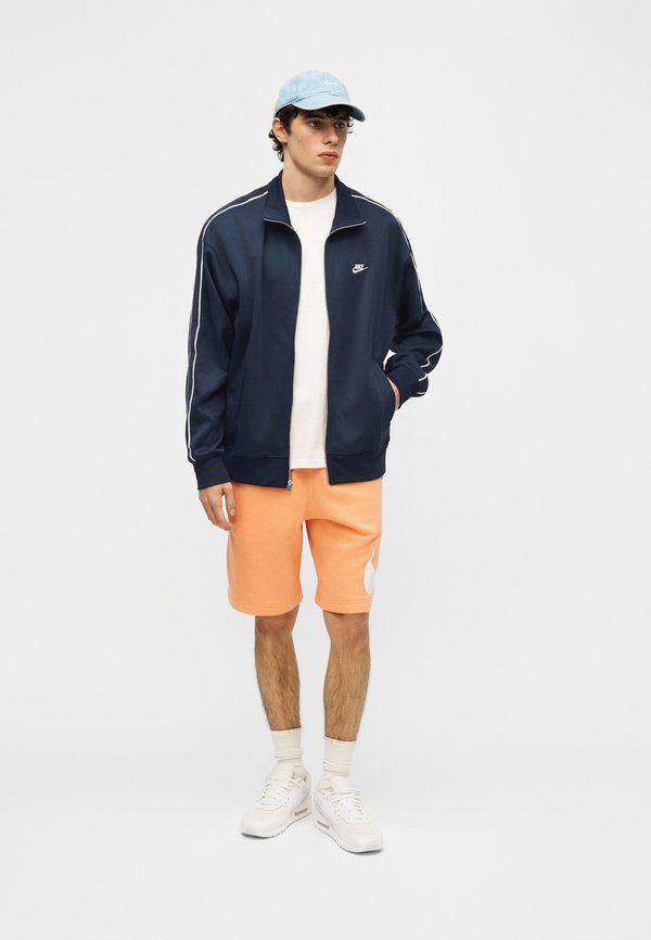 Nike Sportswear CLUB TRACK