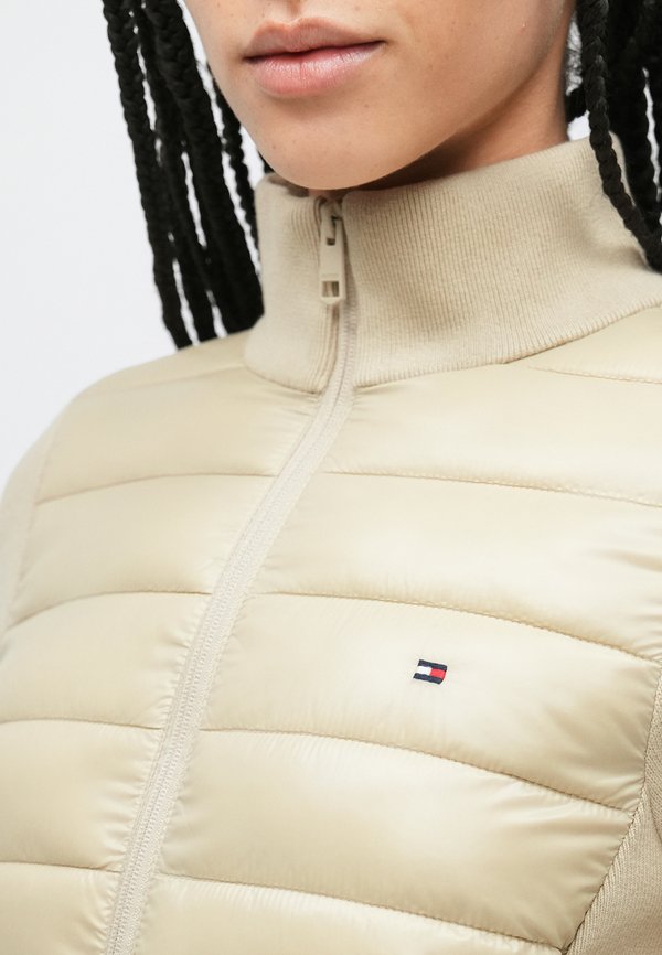 Tommy Hilfiger LIGHTWEIGHT MIXED KNIT PADDED JACKET