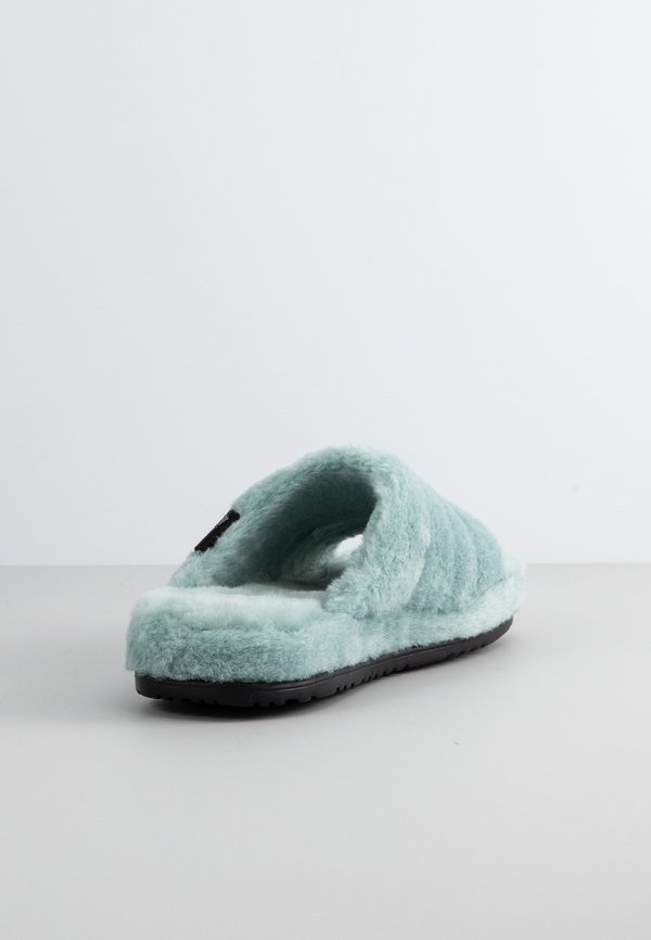 UGG FLUFF YOU
