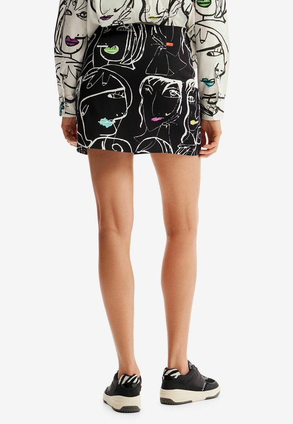 Desigual SLIM-FIT