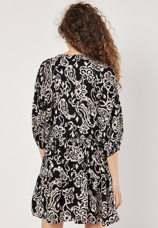 Apricot  IKAT SARASA