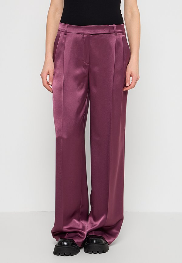 Pinko LAON