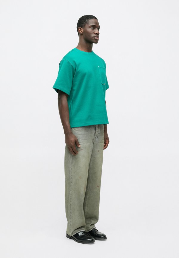 Essential Collective POCKET STUD
