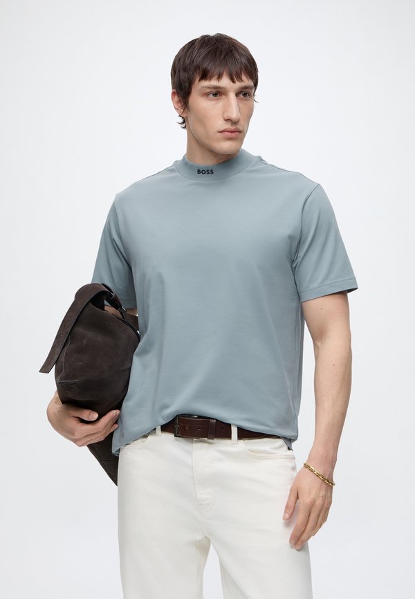 BOSS TEE
