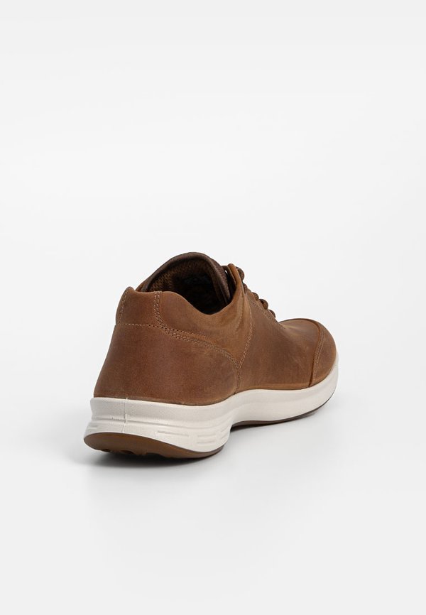 ECCO EXCEED