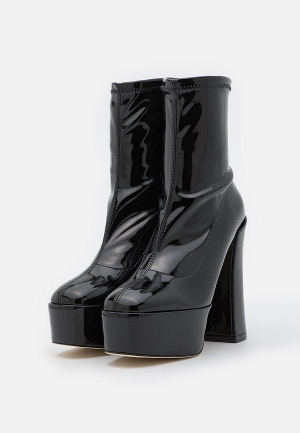 Stuart Weitzman SKYHIGH PLATFORM BOOTIE