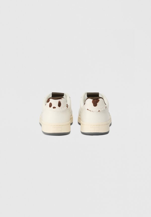 Tommy Jeans ARCHIVE COURT COW PRINT LEATHER TRAINERS
