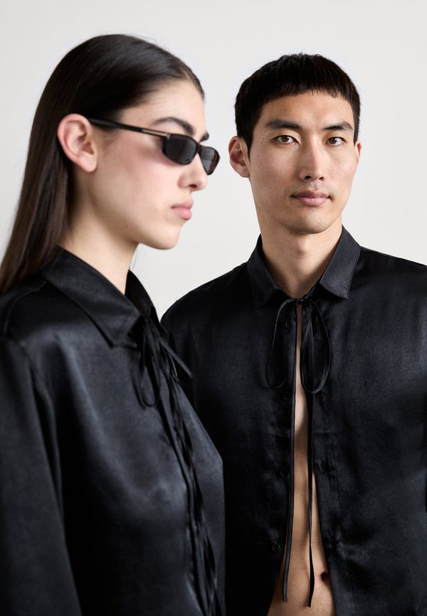 Ludovic de Saint Sernin CROP SHINY UNISEX