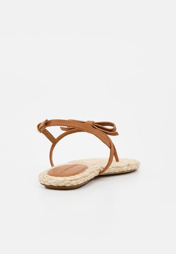 Stuart Weitzman FELICITY