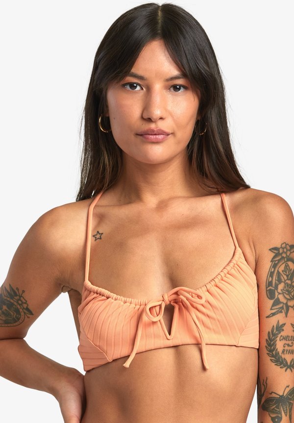 RVCA WIDE CROISÉ DANS LE DOS COUPE