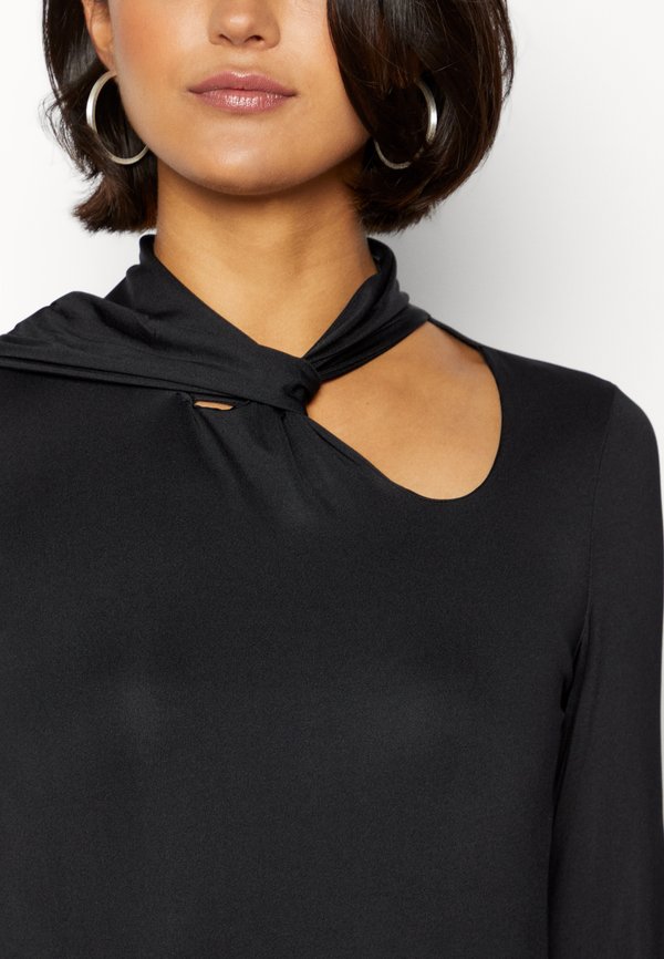 Noisy May NMFAYE HIGH NECK