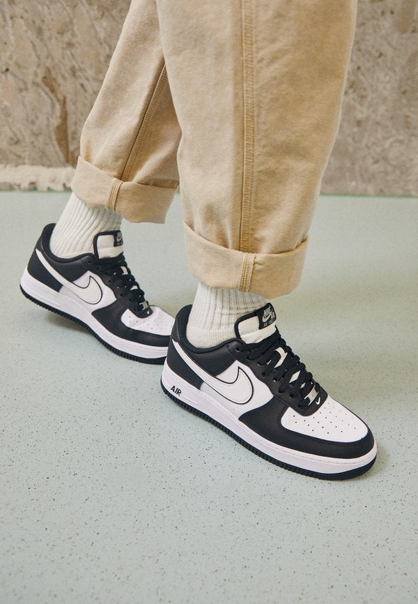 Nike Sportswear AIR FORCE 1 '07 - Trainers - black/white