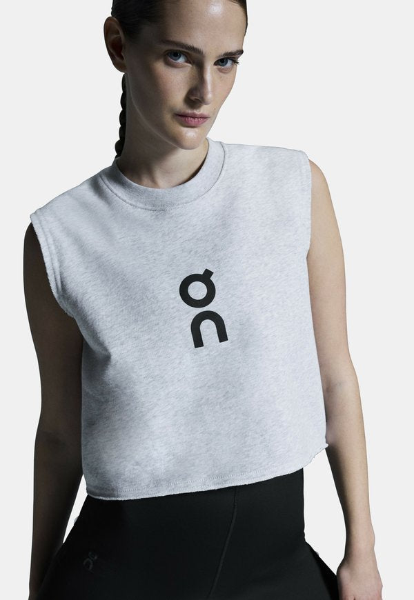On CLUB CREW CROP