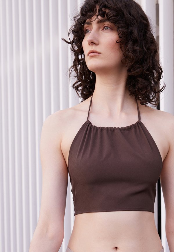 NA-KD TIE HALTERNECK