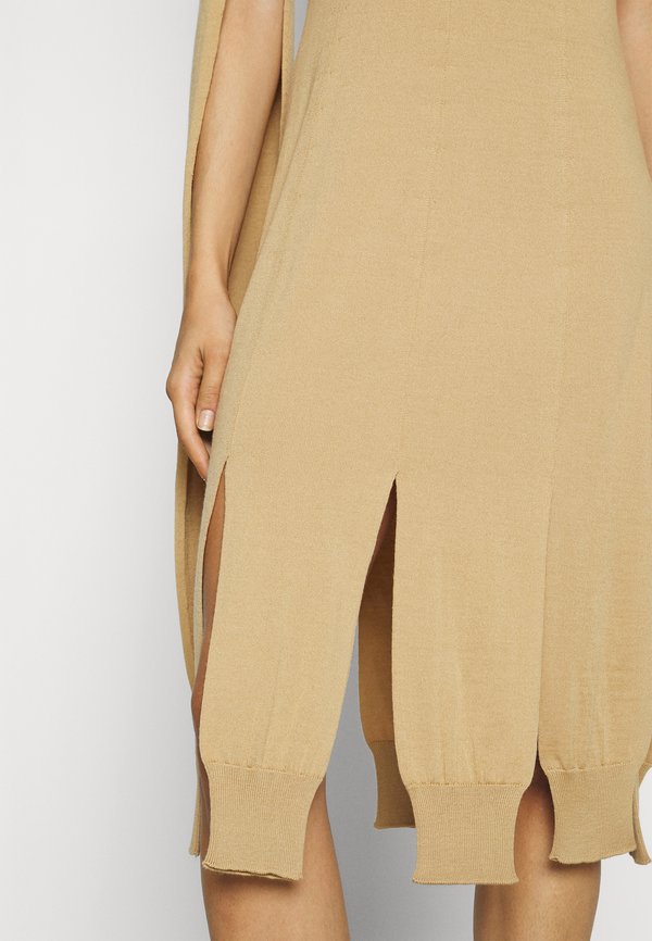 MOSCHINO