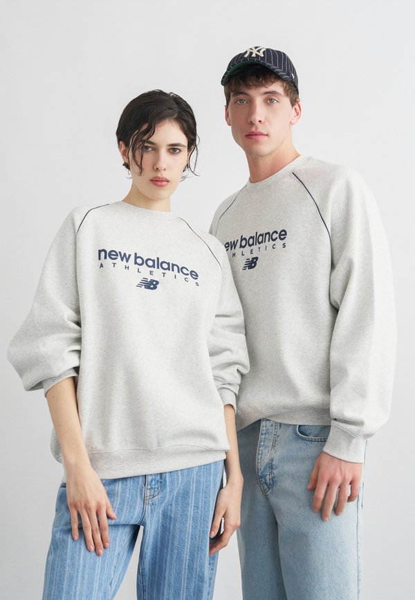 New Balance GRAPHIC CREW UNISEX - Sweatshirt - ash heather