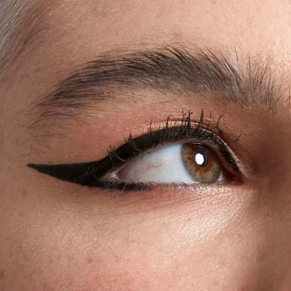 Liquid Eyeliner Epic Wear Semi Permanent  01 Black NYX PROFESSIONAL MAKEUP