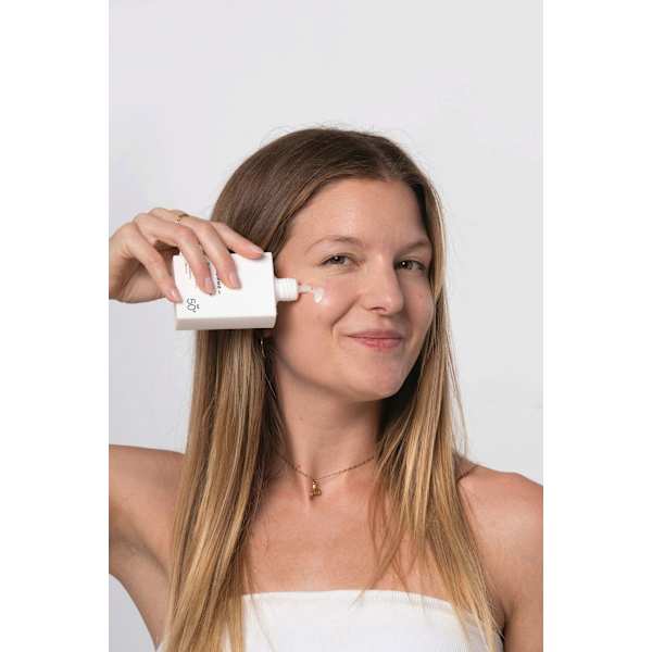 Gesichtsfluid Oil-Control Ultra Fluid Cica Sunscreen LSF 50+ Transparent Lab
